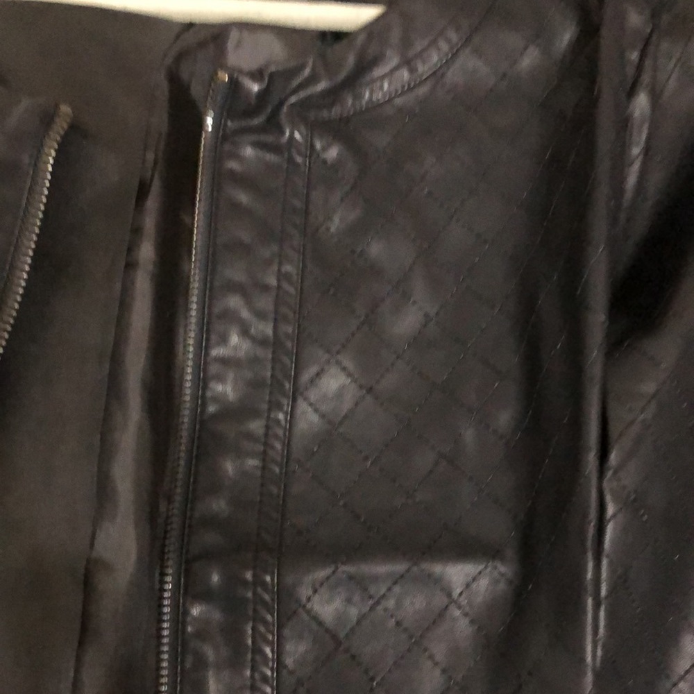 NWOT. Skies are Blue. Size L. Faux leather dressy jacket. Zips in front - Picture 3 of 7